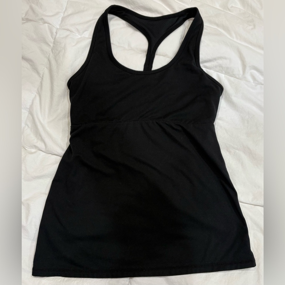 - Zyia athletic Racerback tank top with cute cut out detail